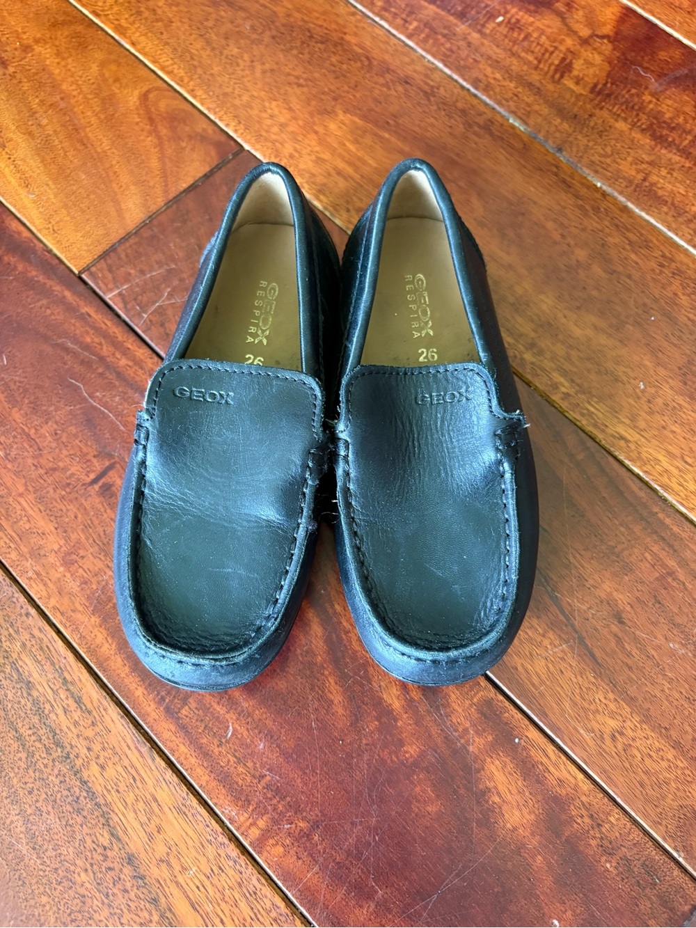 Geox Respira Boys Black Leather Slip-On Loafers EU 26 Like New
